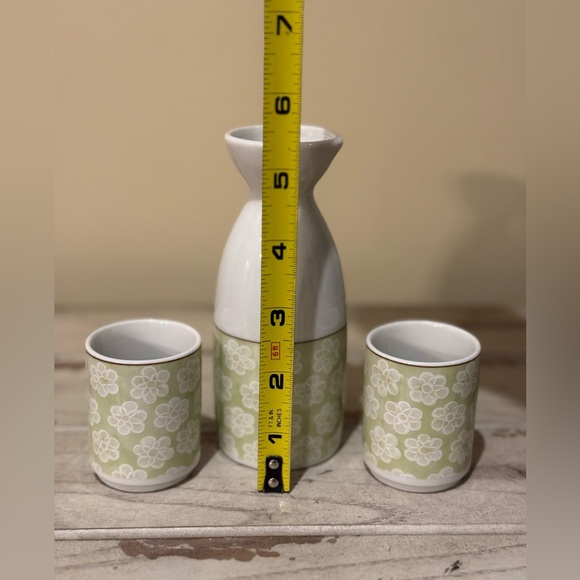 3 Piece Sake Set Green Floral Pottery House Made In Japan - Picture 5 of 5